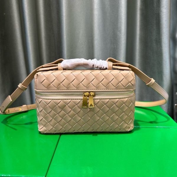 BOTTEGA