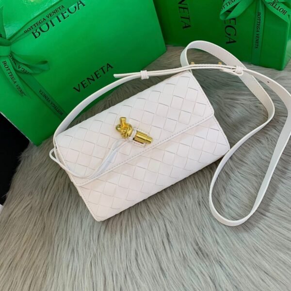 BOTTEGA