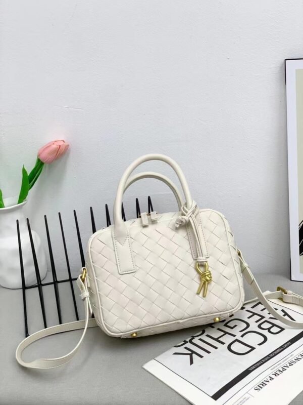 BOTTEGA