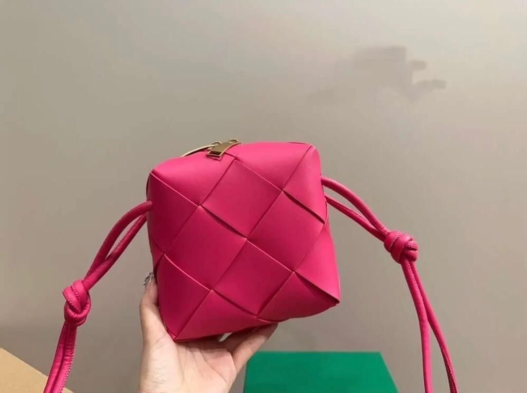 BOTTEGA