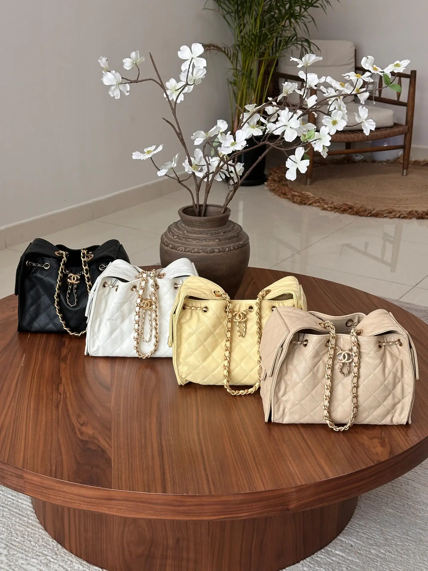 Chanel 25 Small Handbag – Metallic Grained Calfskin | Luxury Crossbody Bag