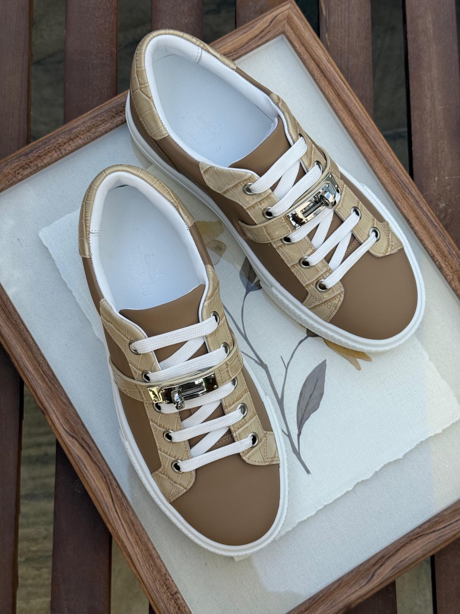 HERMES Day Sneakers