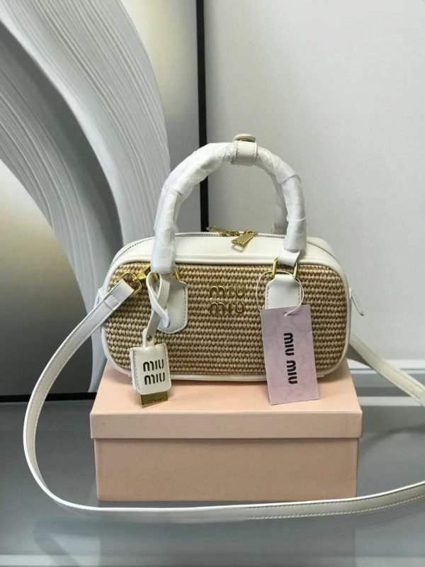 MIU MIU