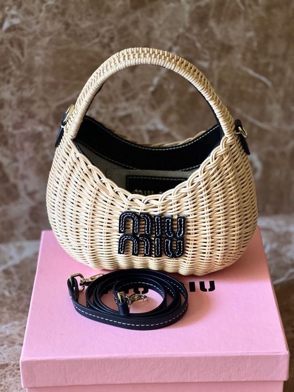 MIU MIU