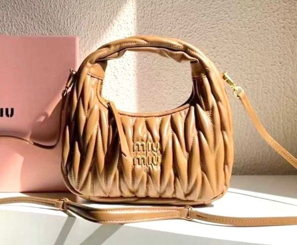 MIU MIU