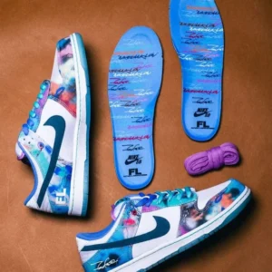 Nike SB Dunk Low Futura Laboratories