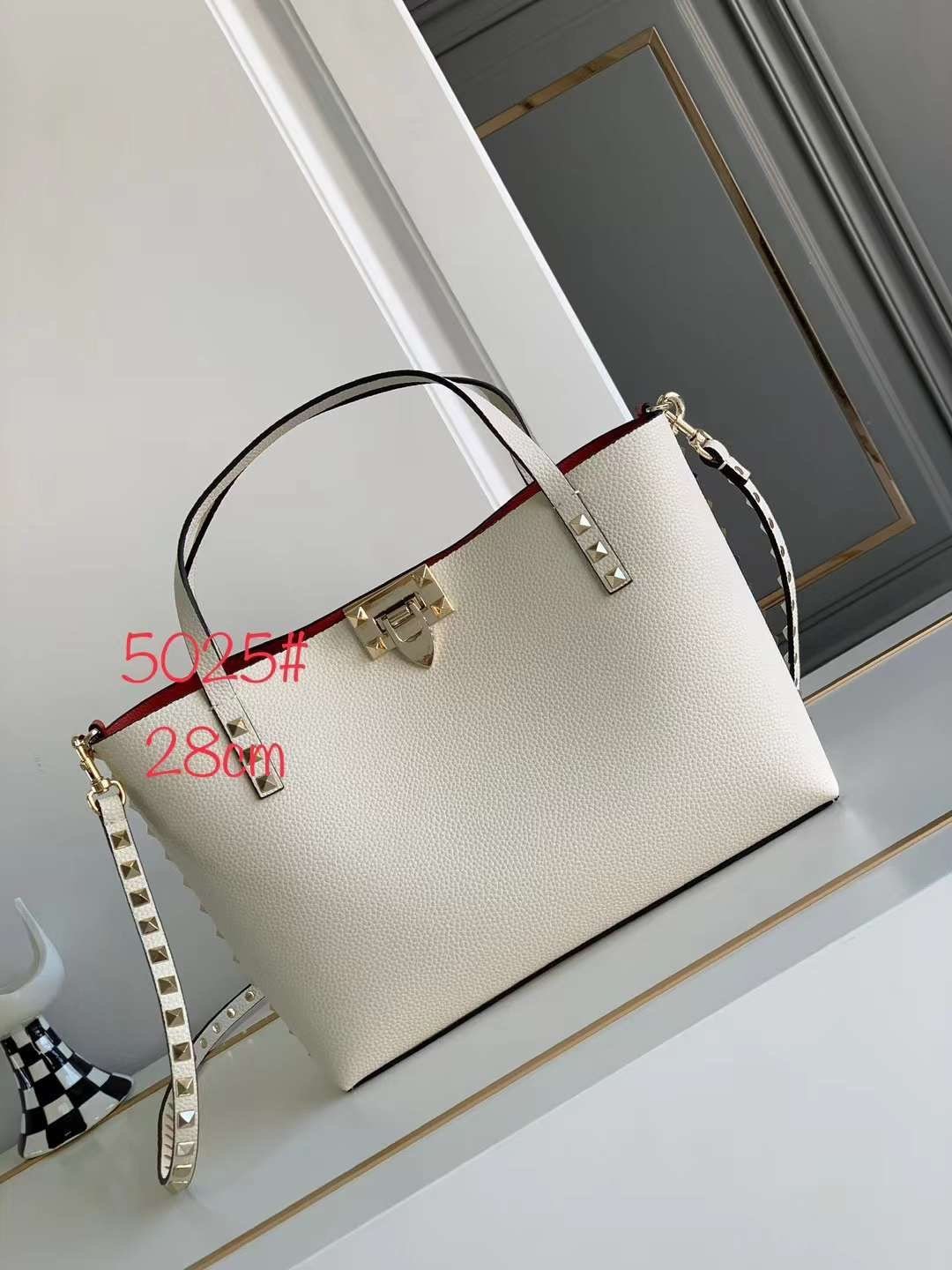VALENTINO