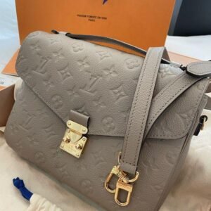Louis Vuitton Pochette handbag