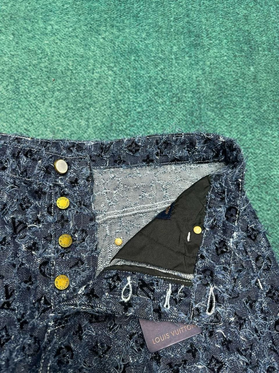 LOUIS VUITTON Denim Jacket - Image 4