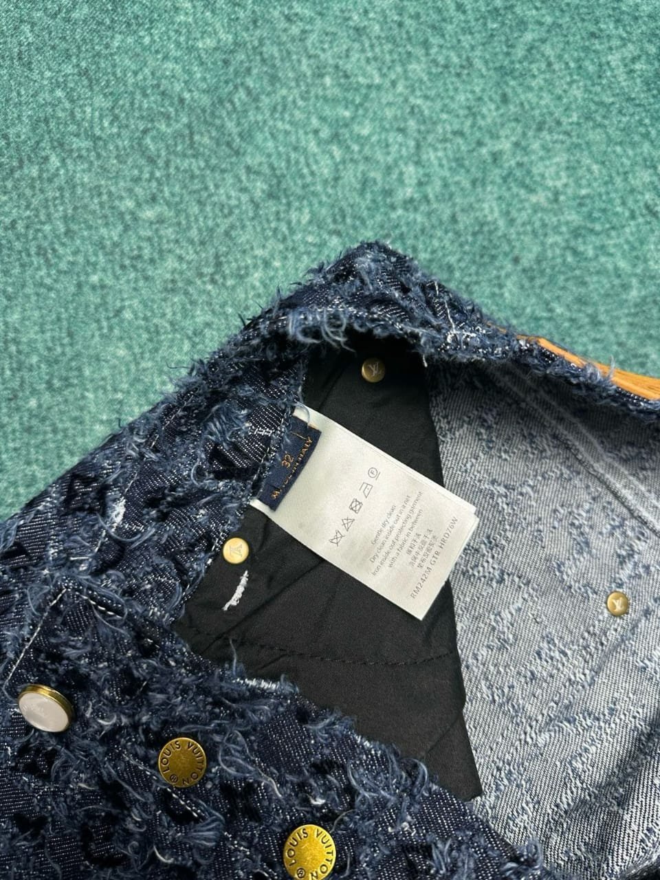 LOUIS VUITTON Denim Jacket - Image 6