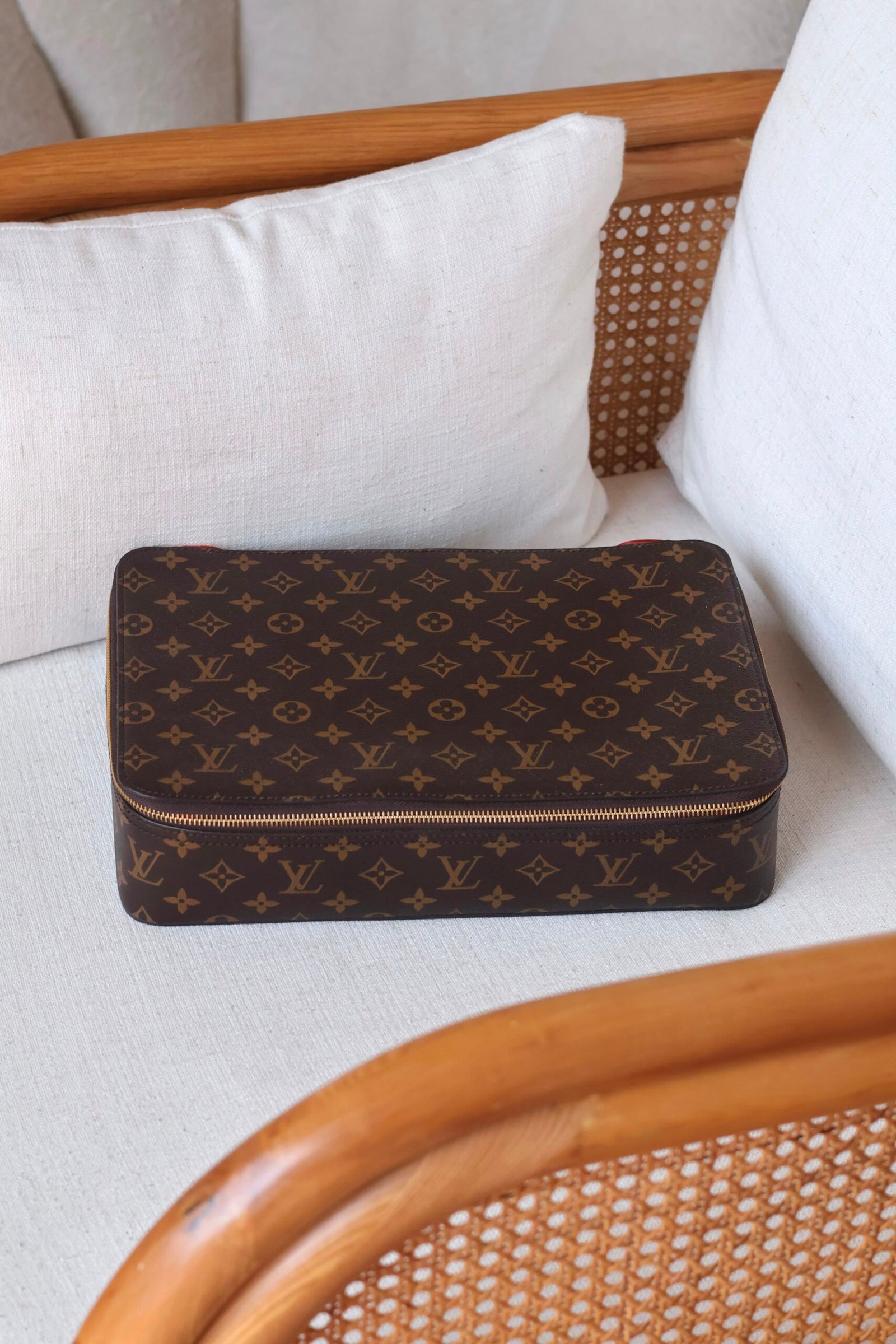 LOUIS VUITTON Packing Cube - Image 2