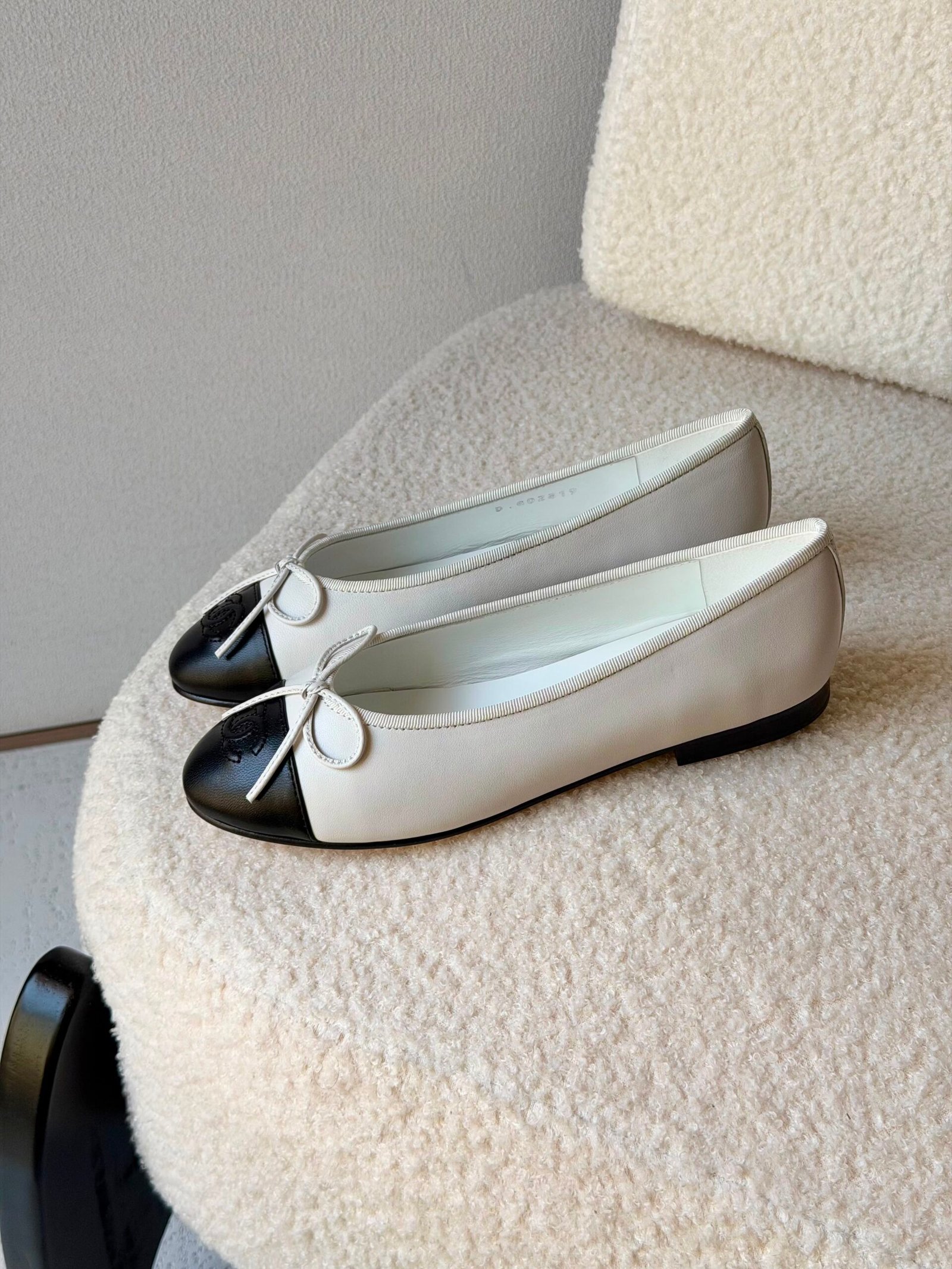 CHANEL Ballet Flats - Image 3