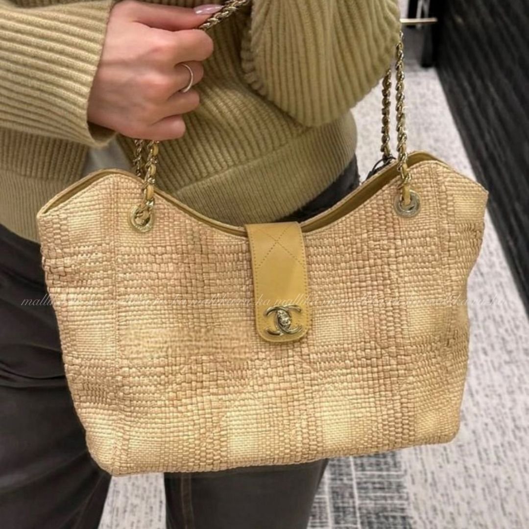 CHANEL Tote Bag