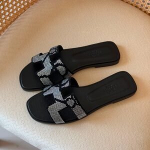 HERMES Oran Sandals
