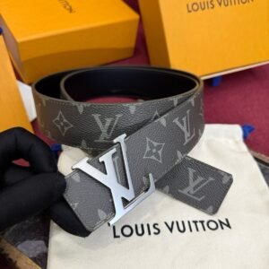 LOUIS VUITTON belt