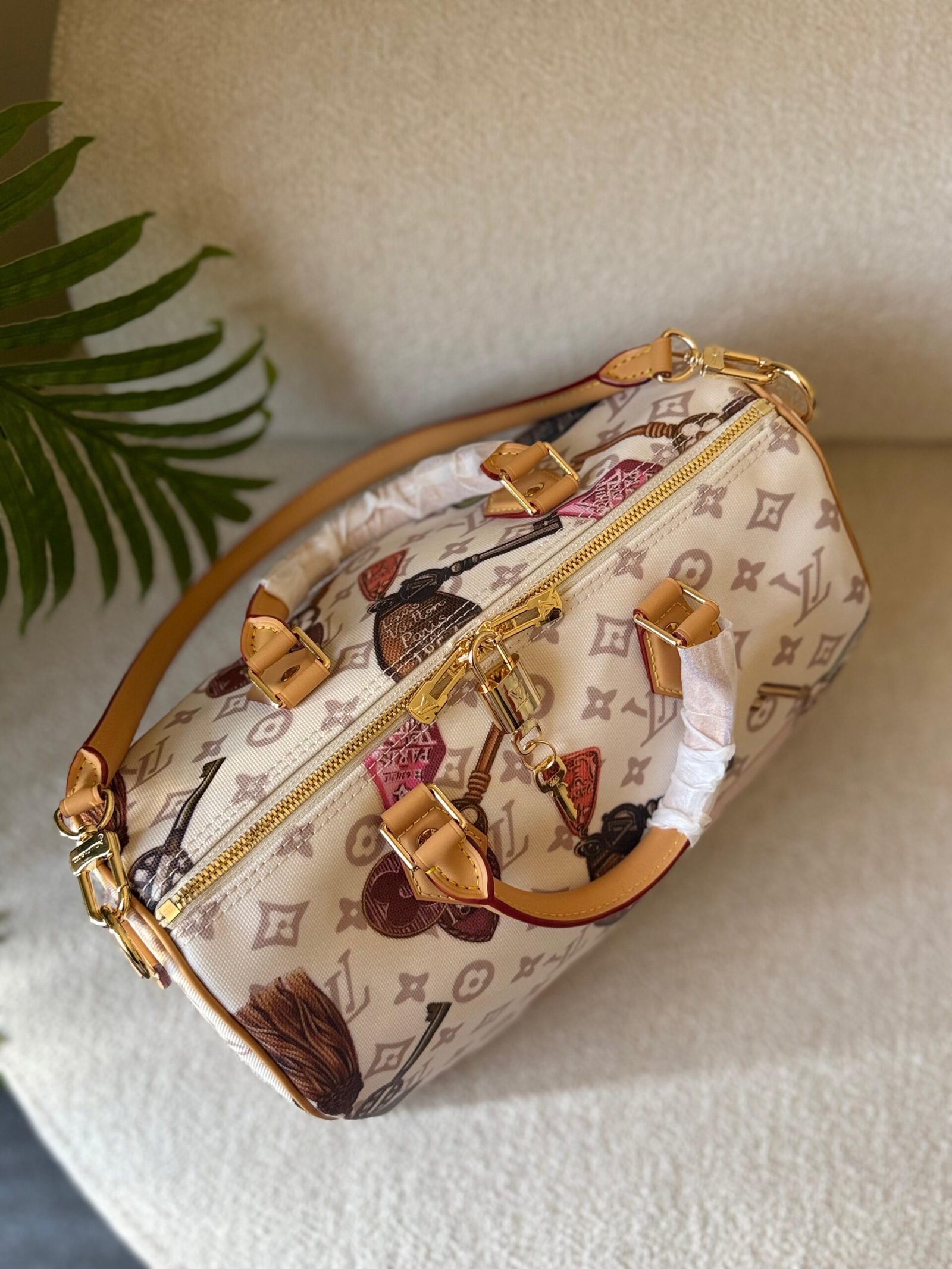 LOUIS VUITTON Speedy Monogram Canvas - Image 2