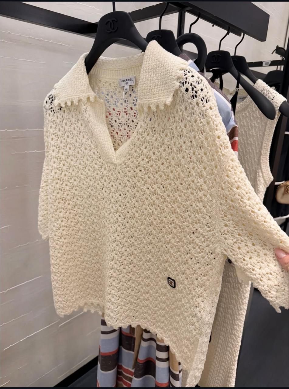 CHANEL Knit Polo Shirt - Image 2