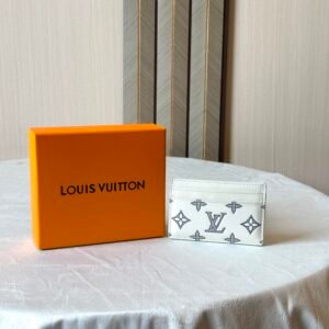 Louis Vuitton Triple Card Holder